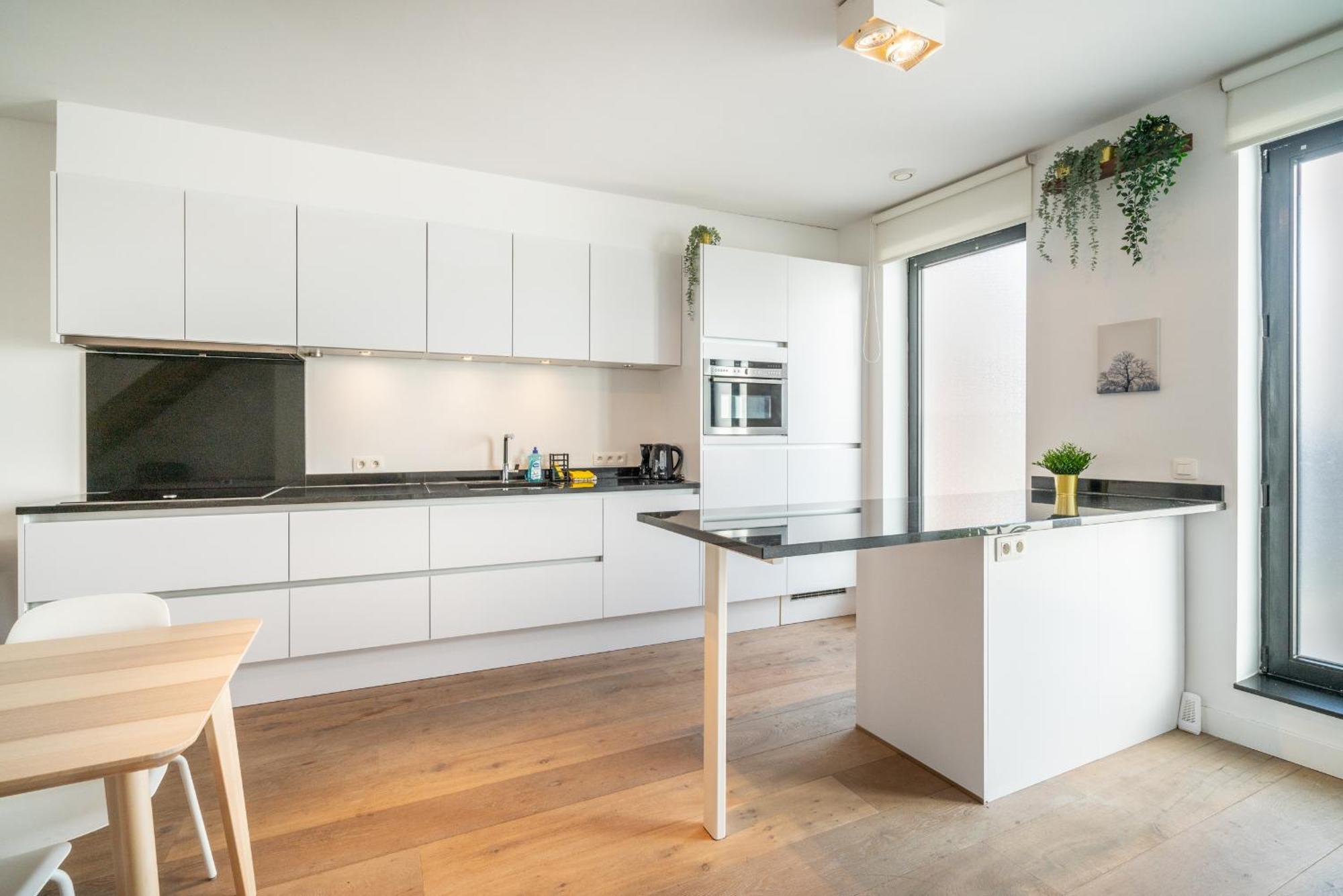 Apartment Light House. Heart Of Антверпен Екстериор снимка